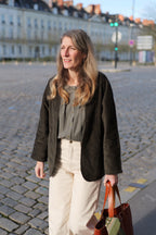 Veste oversize femme velours kaki Demoiselles Chéries portée face